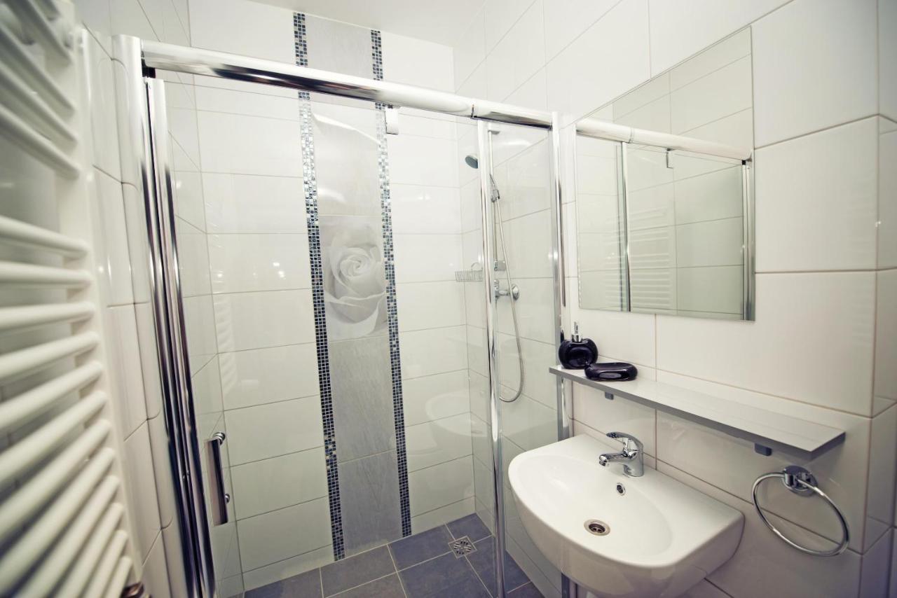 Makara Hotel Katowice Eksteriør billede